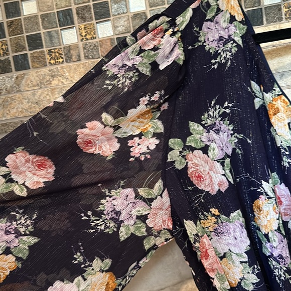 One shoulder long sleeve floral top with tie at waist - Picture 2 of 3